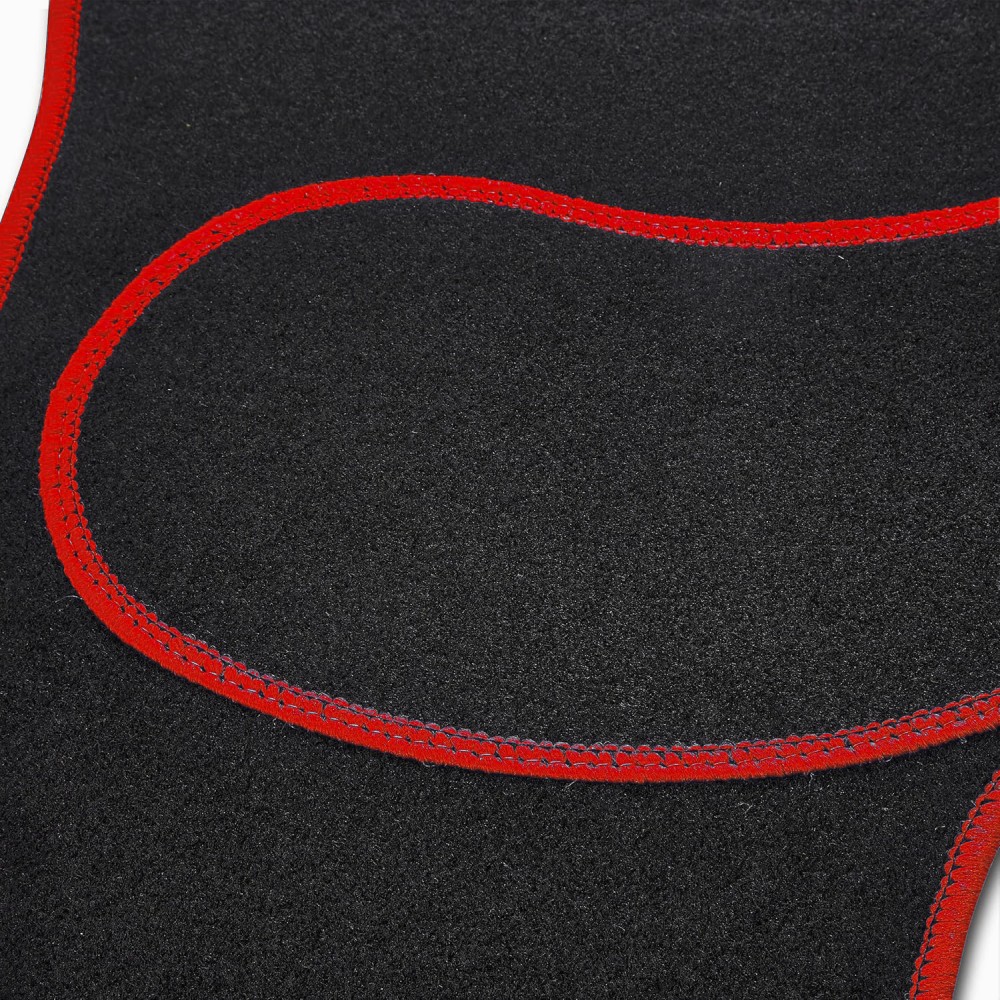 set-covorase-auto-textile-universale-64-x-44-cm-44-x-29-cm-negru-rosu3.jpg Set covorase auto textile universale, negru si rosu - imagine 4